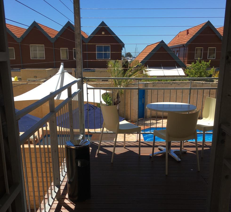 Hillarys Marina Apartment Перт Екстер'єр фото