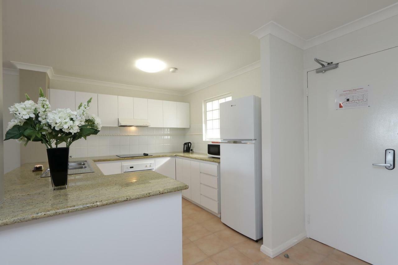 Hillarys Marina Apartment Перт Екстер'єр фото
