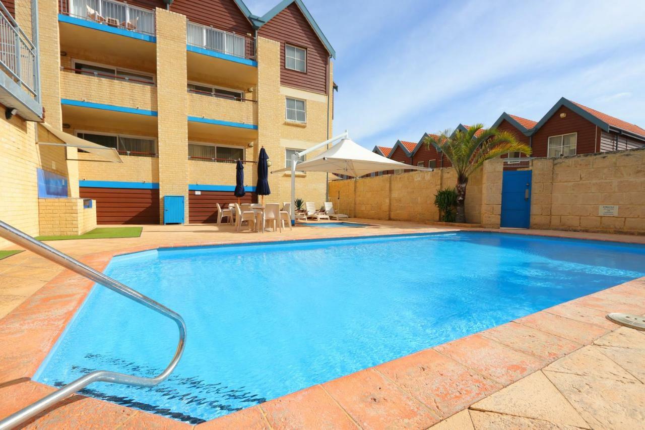 Hillarys Marina Apartment Перт Екстер'єр фото