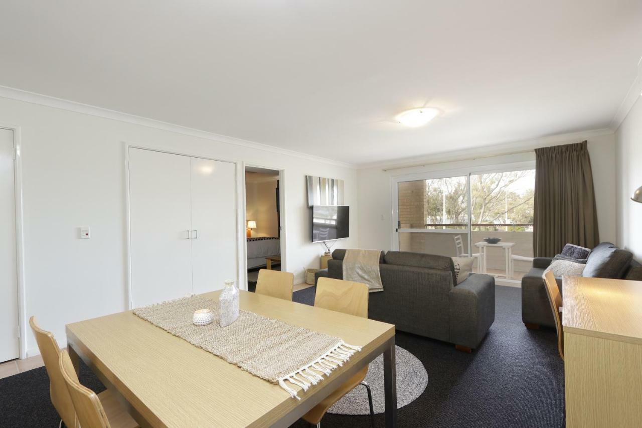 Hillarys Marina Apartment Перт Екстер'єр фото