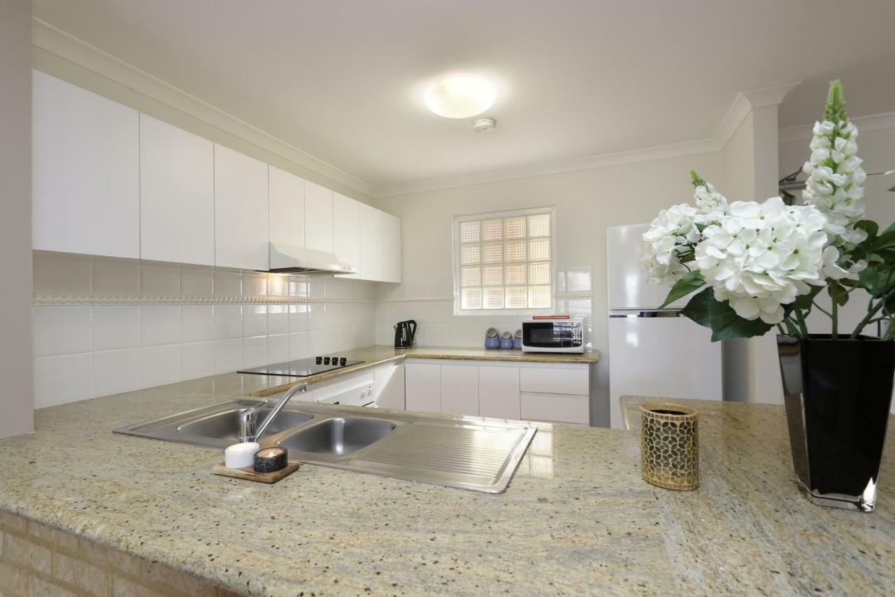 Hillarys Marina Apartment Перт Екстер'єр фото
