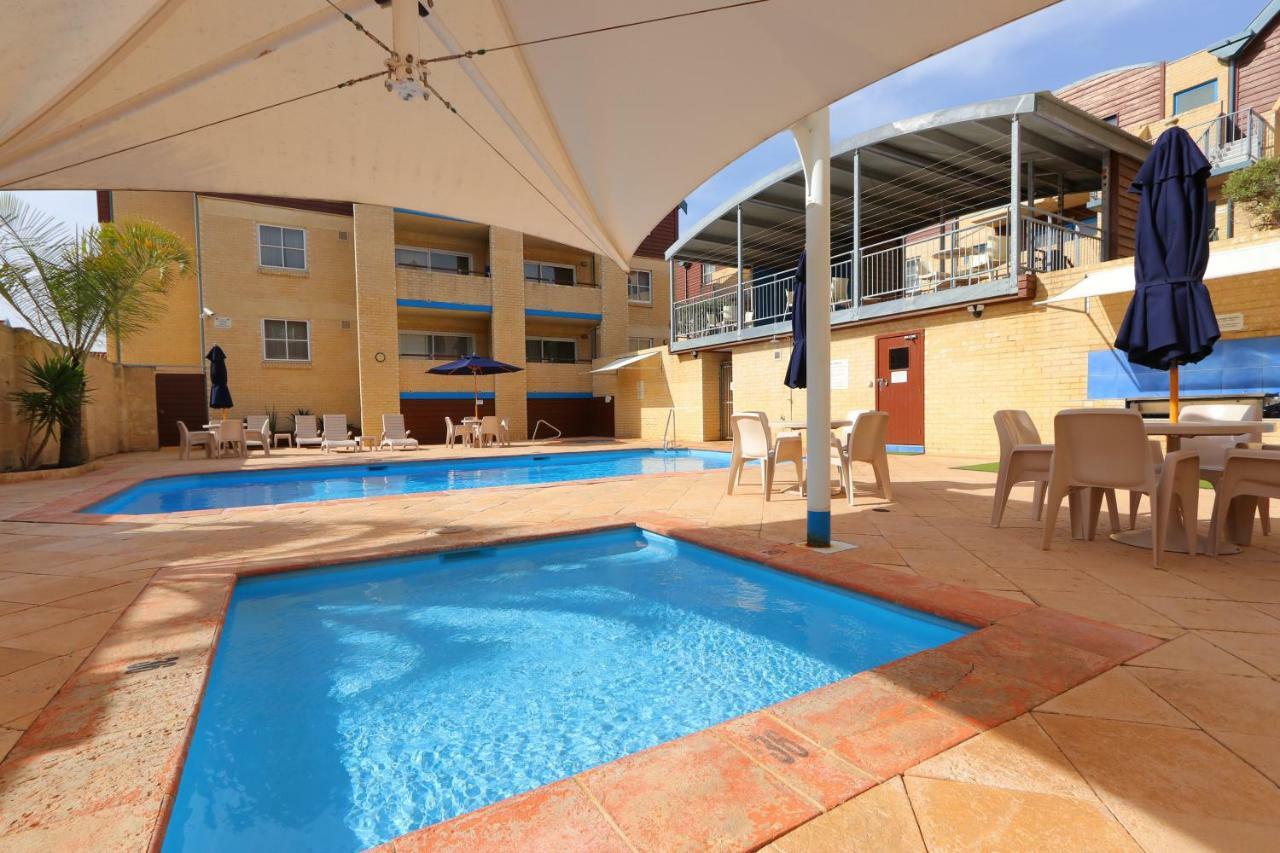 Hillarys Marina Apartment Перт Екстер'єр фото