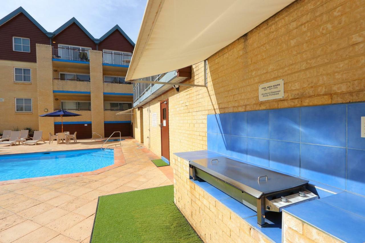 Hillarys Marina Apartment Перт Екстер'єр фото